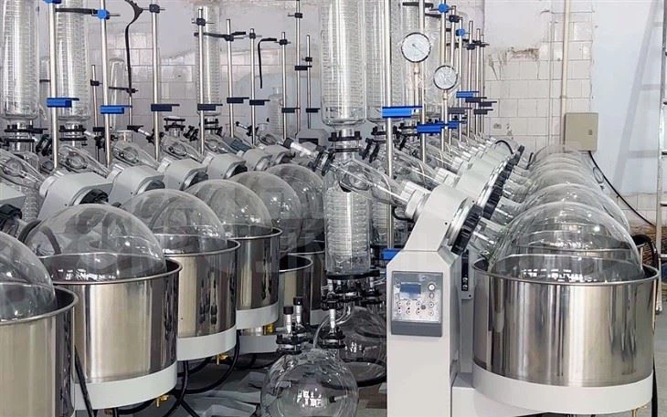 Large Scale RotaryEvaporator